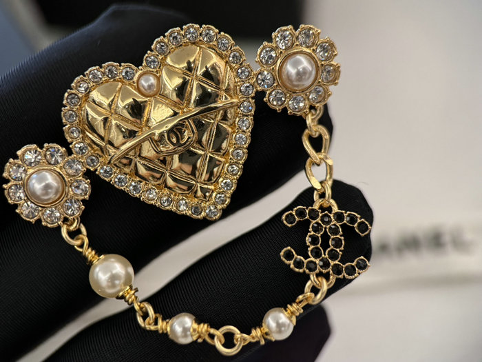 Chanel Brooch CB62601