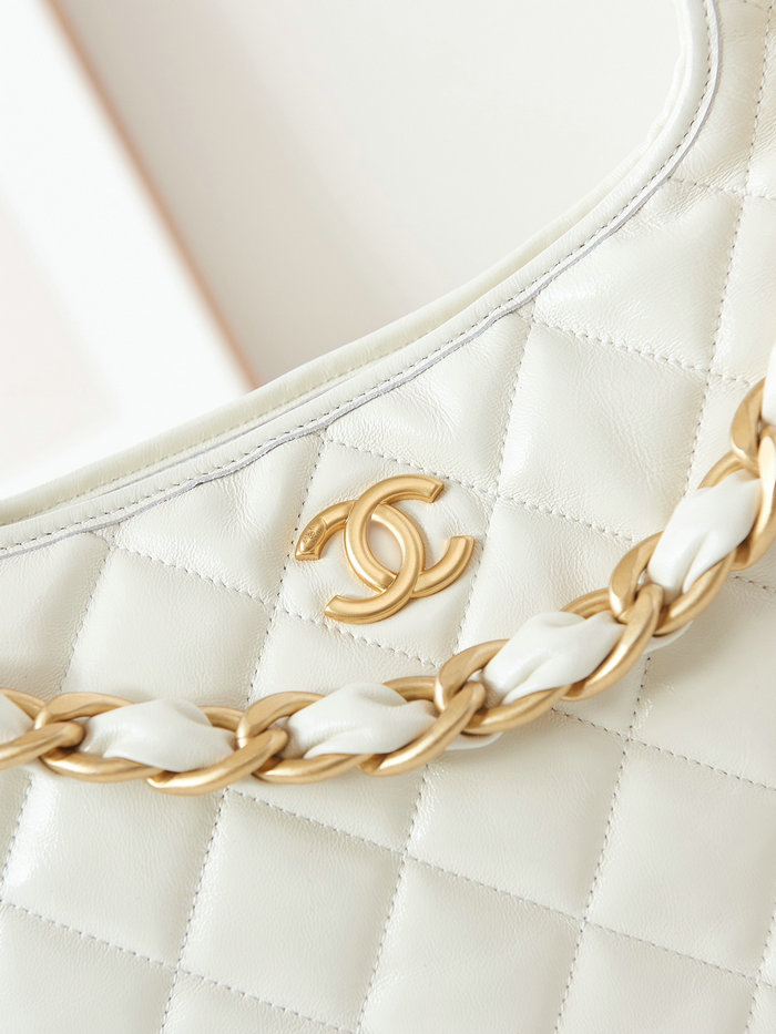 Chanel Hobo Bag AS4923 White