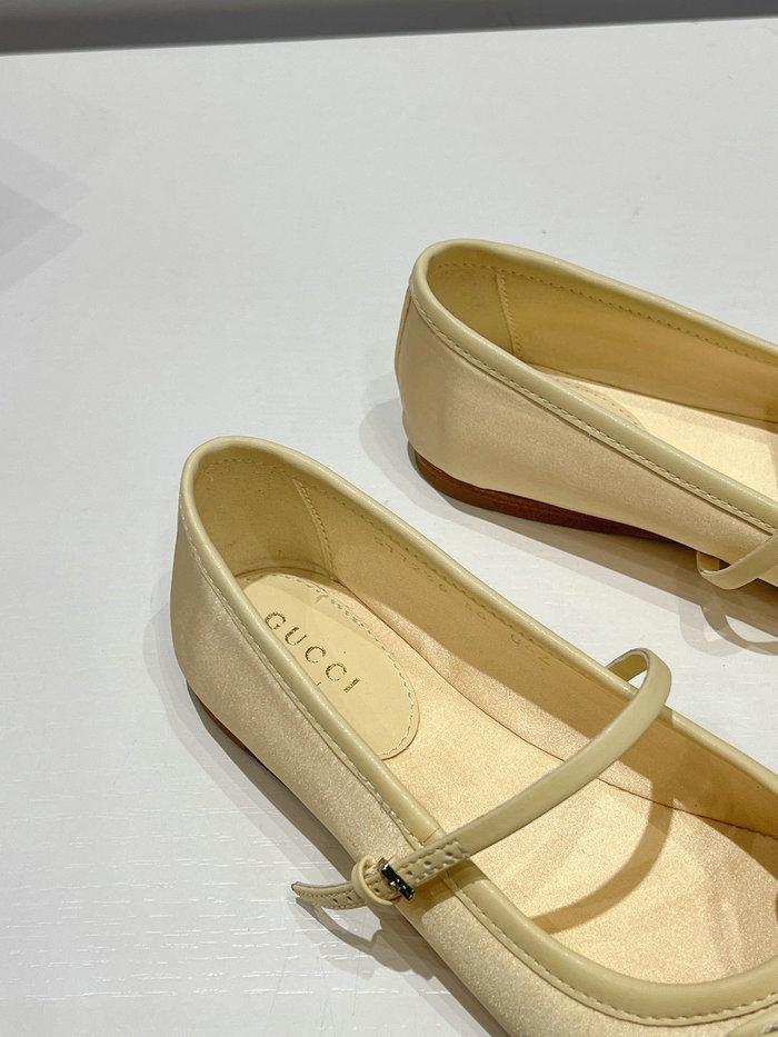 Gucci Flats SGF62801