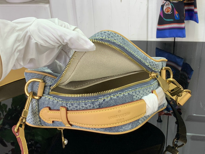 Louis Vuitton Chess Messenger N40706