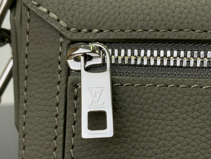 Louis Vuitton Takeoff Messenger PM Khaki M25125