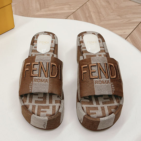 Fendi Wedge Sandals SFS70906