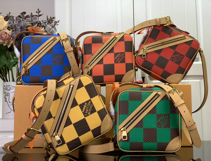 Louis Vuitton Chess Messenger N40562