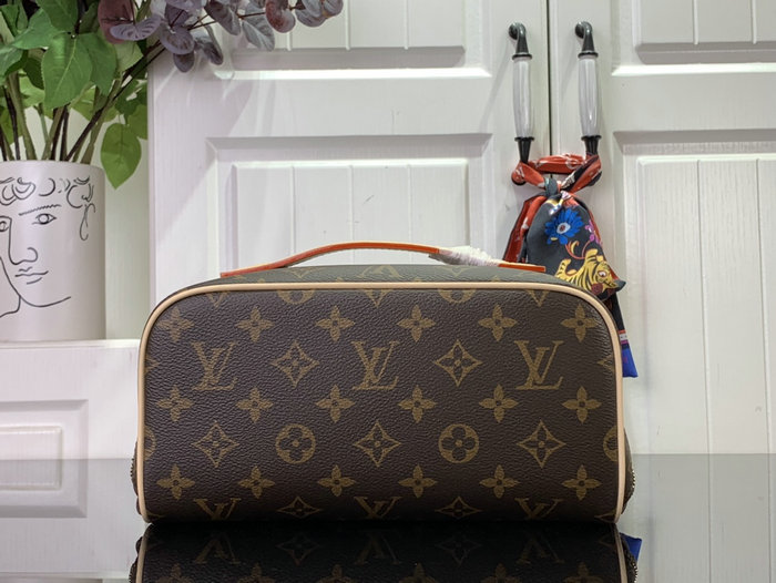 Louis Vuitton Toiletry Bag M11750