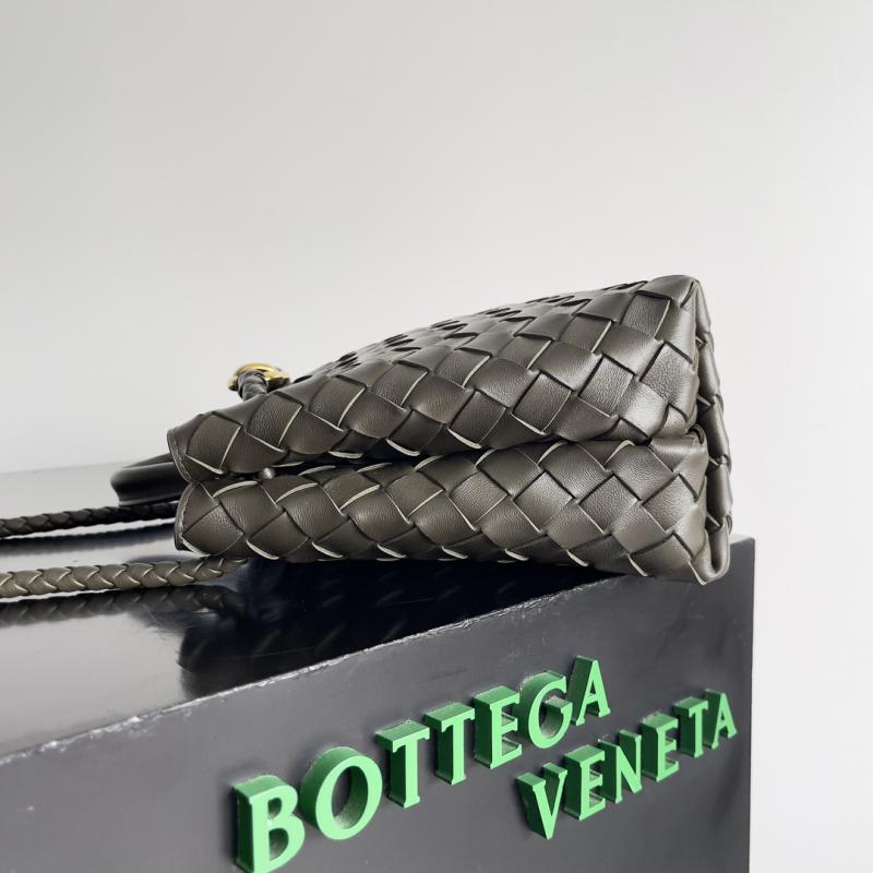 Bottega Veneta Small Andiamo Tote Bag B743568 Kaki