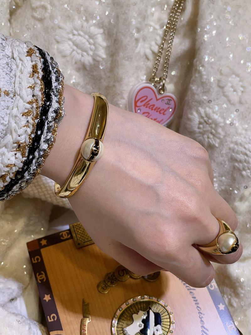 Chanel Bracelet CBR72806