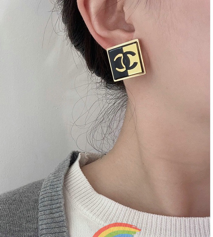 Chanel Earrings CE71807