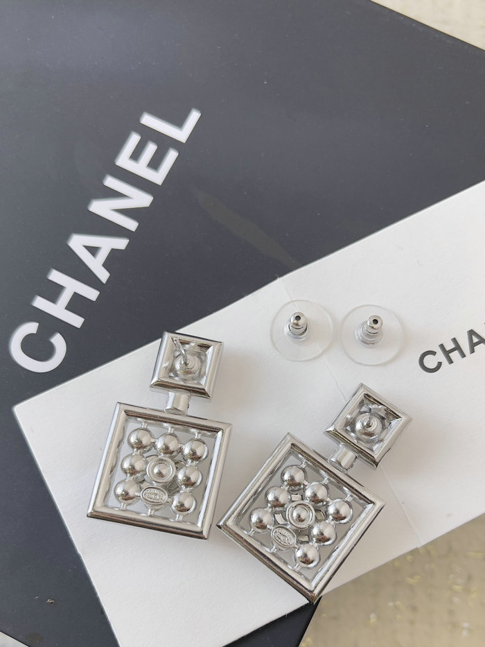 Chanel Earrings CE71812