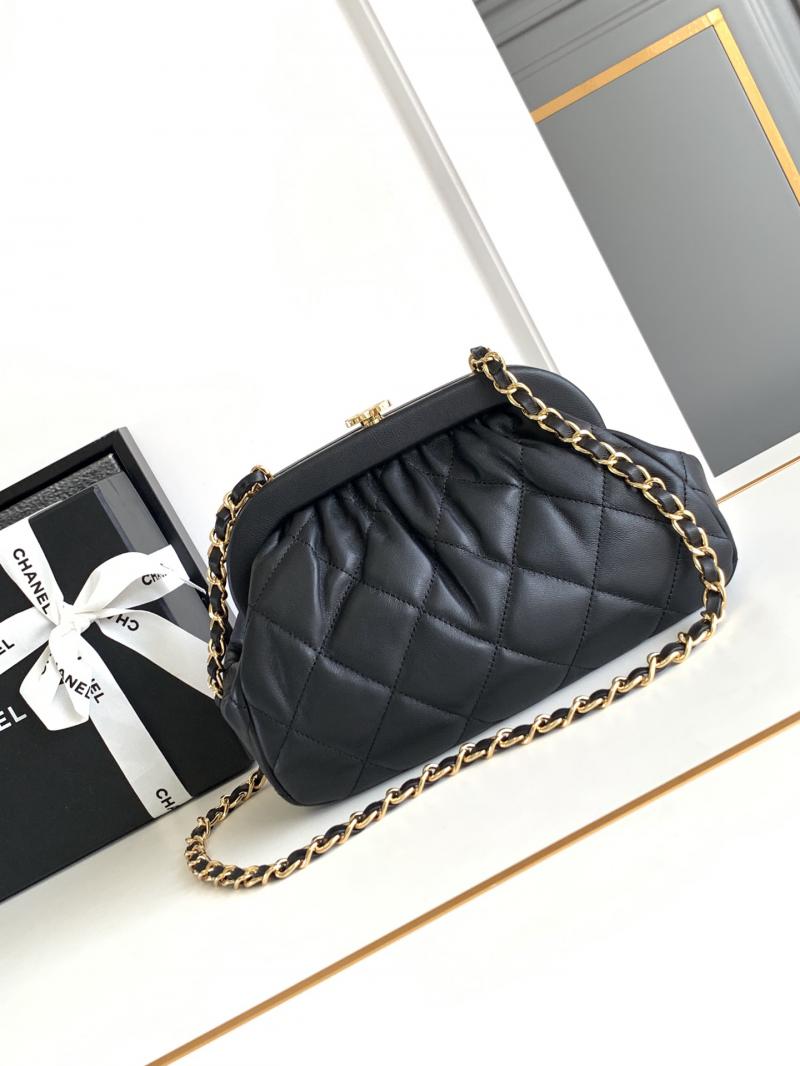 Chanle Lambskin Clutch AS4717 Black