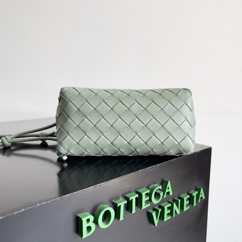 Bottega Veneta Intrecciato Concert Pouch 794258 New sauge