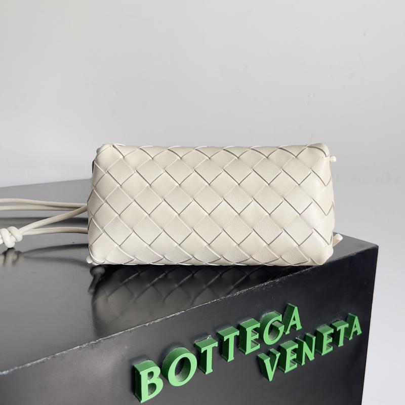 Bottega Veneta Intrecciato Concert Pouch 794258 Sea salt