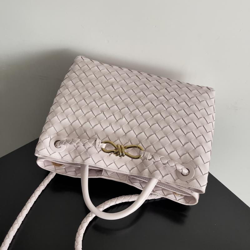 Bottega Veneta Medium Andiamo Tote Bag B743572 Pink