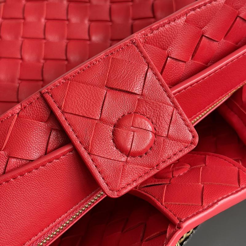 Bottega Veneta Medium Andiamo Tote Bag B743572 Red