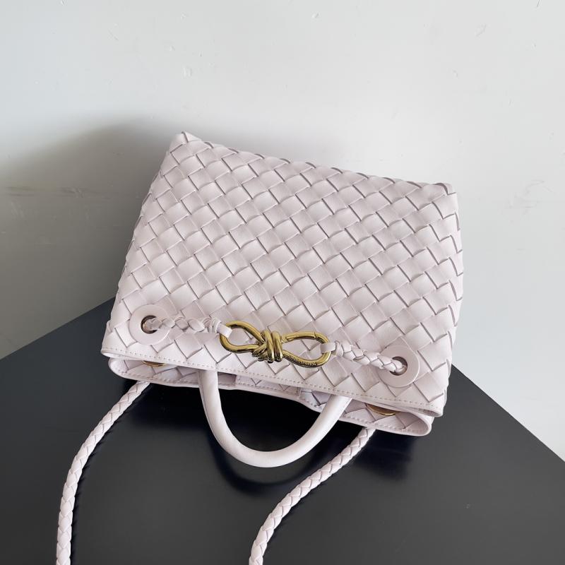 Bottega Veneta Small Andiamo Tote Bag B743568 Pink