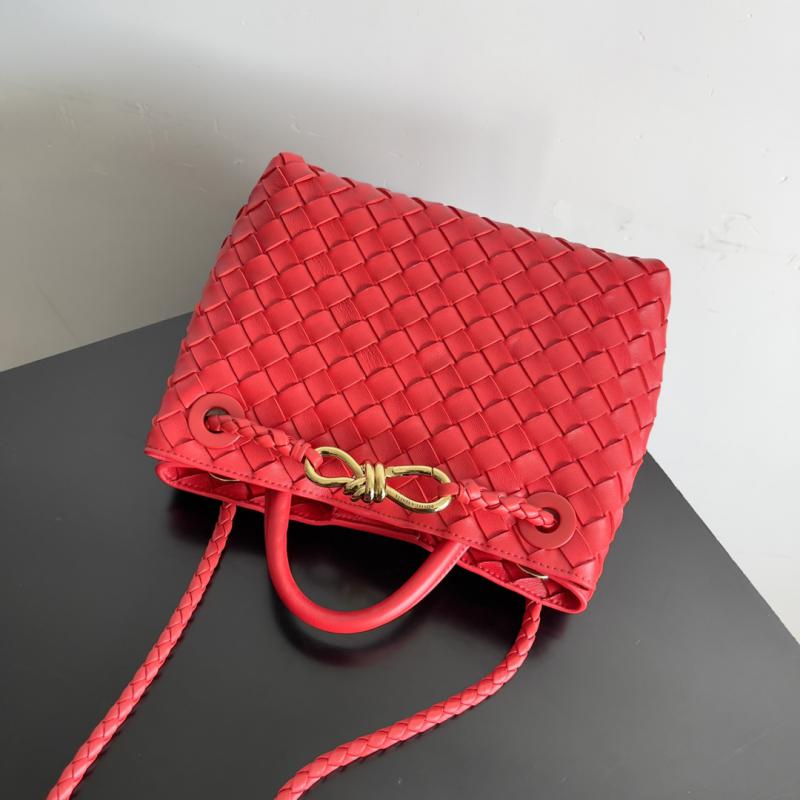 Bottega Veneta Small Andiamo Tote Bag B743568 Red