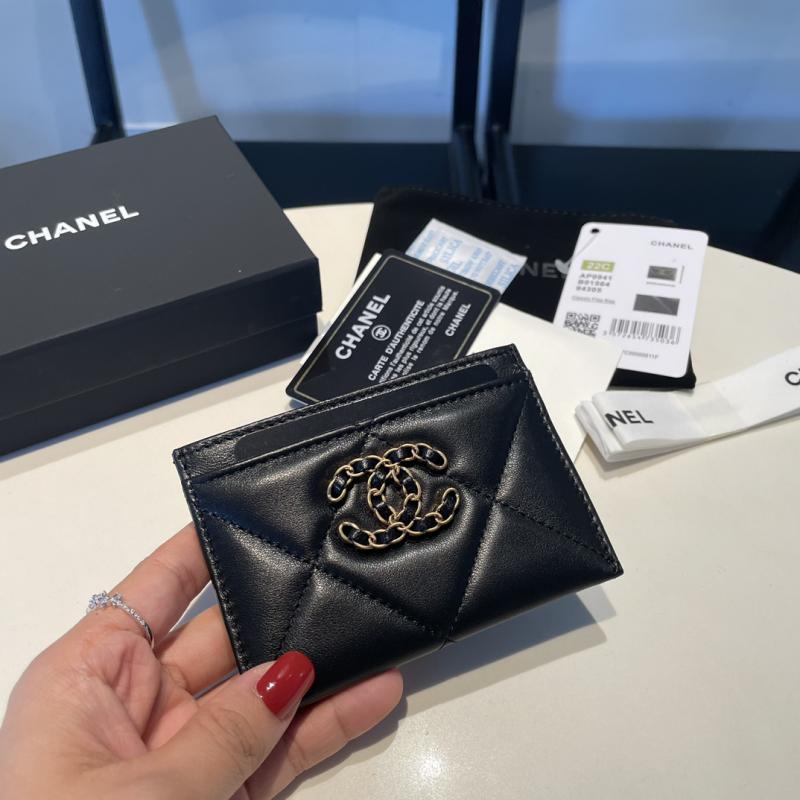 Chanel 19 Card Holder AP0941