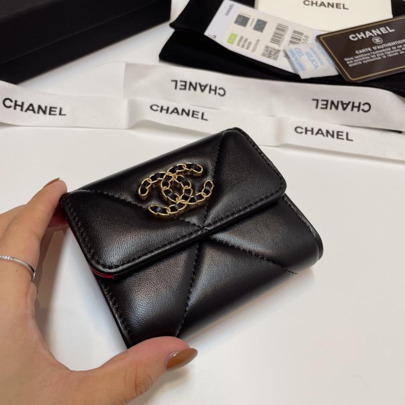 Chanel 19 Lambskin Wallet AP0956