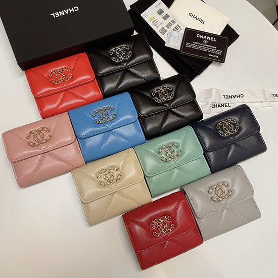 Chanel 19 Lambskin Wallet AP0956