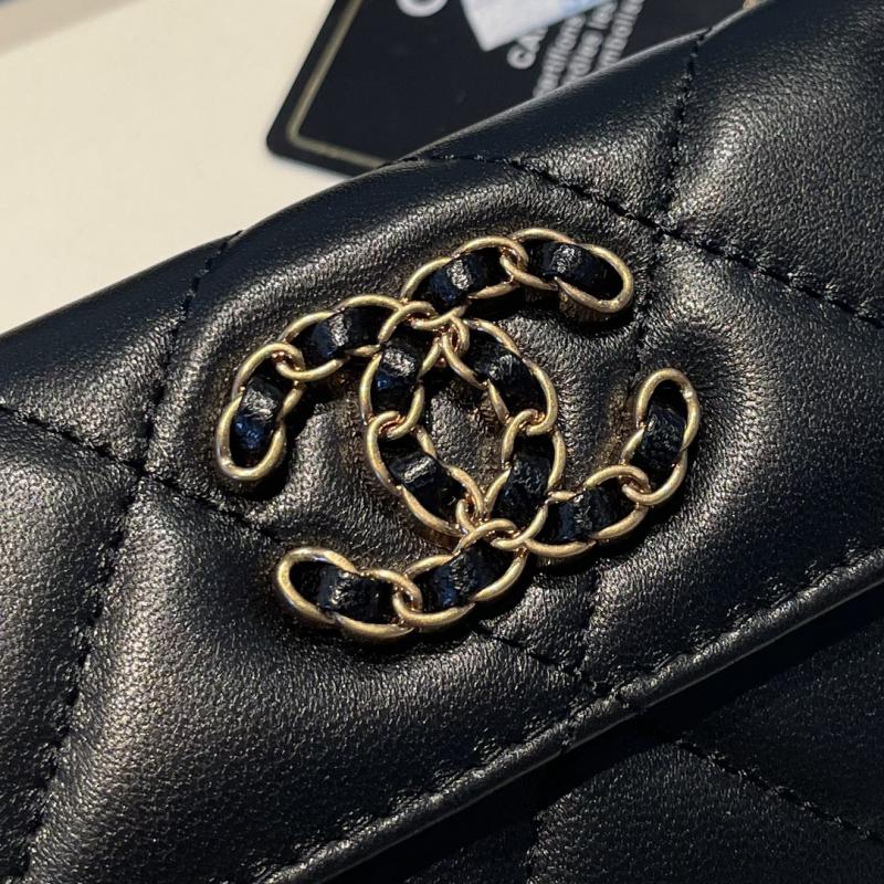 Chanel 19 Small Flat Wallet AP1790