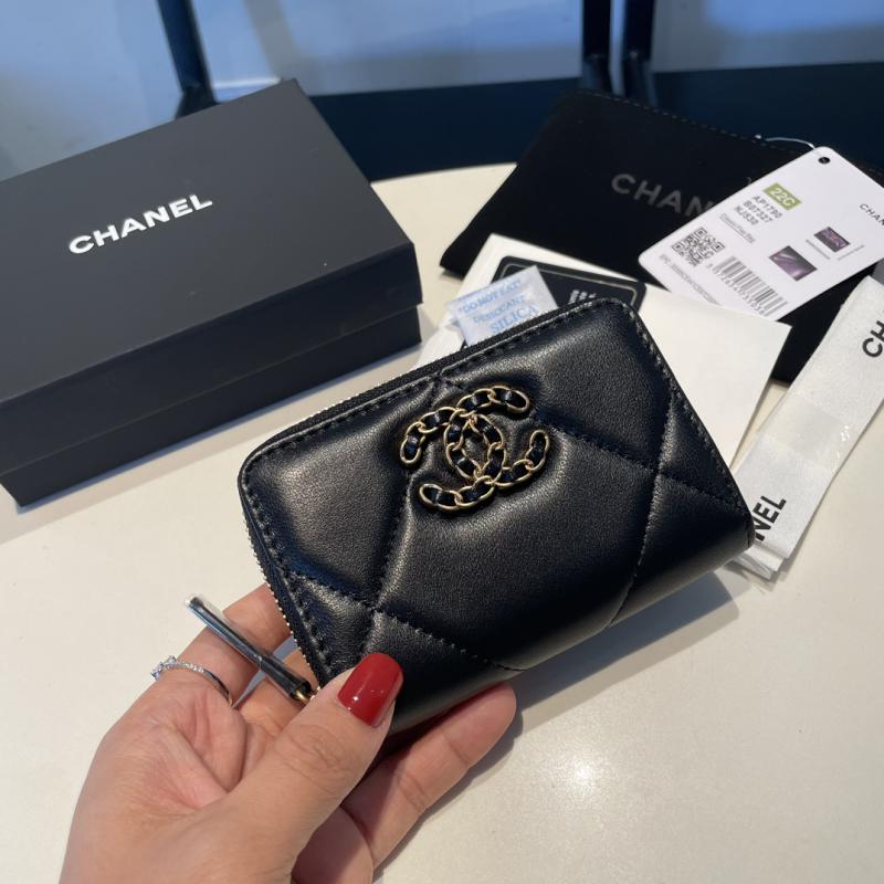 Chanel 19 Small Zipped Wallet AP0945