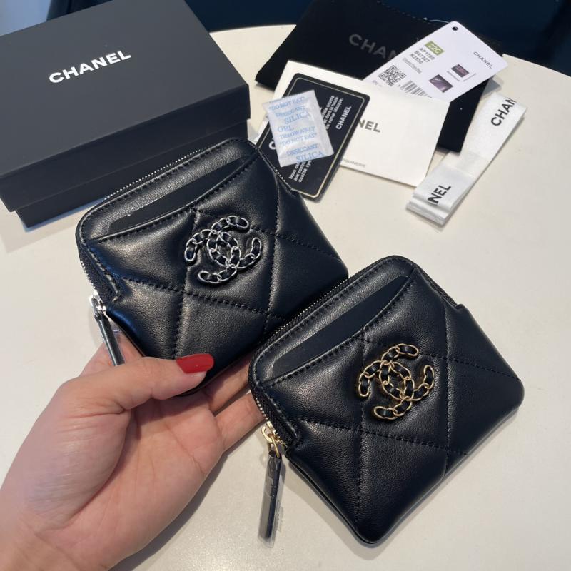 Chanel 19 Zipped Coin Purse AP2086