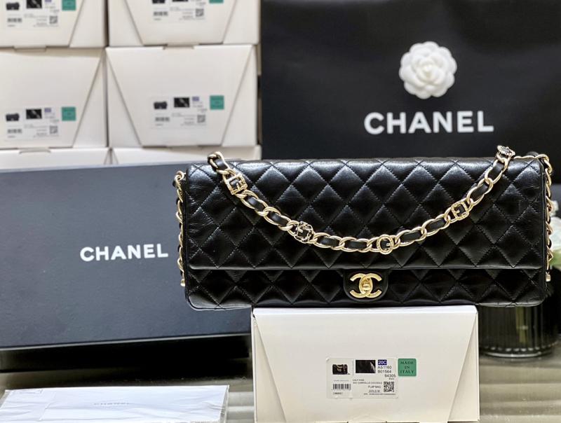 Chanel Maxi Clutch Bag AS5006