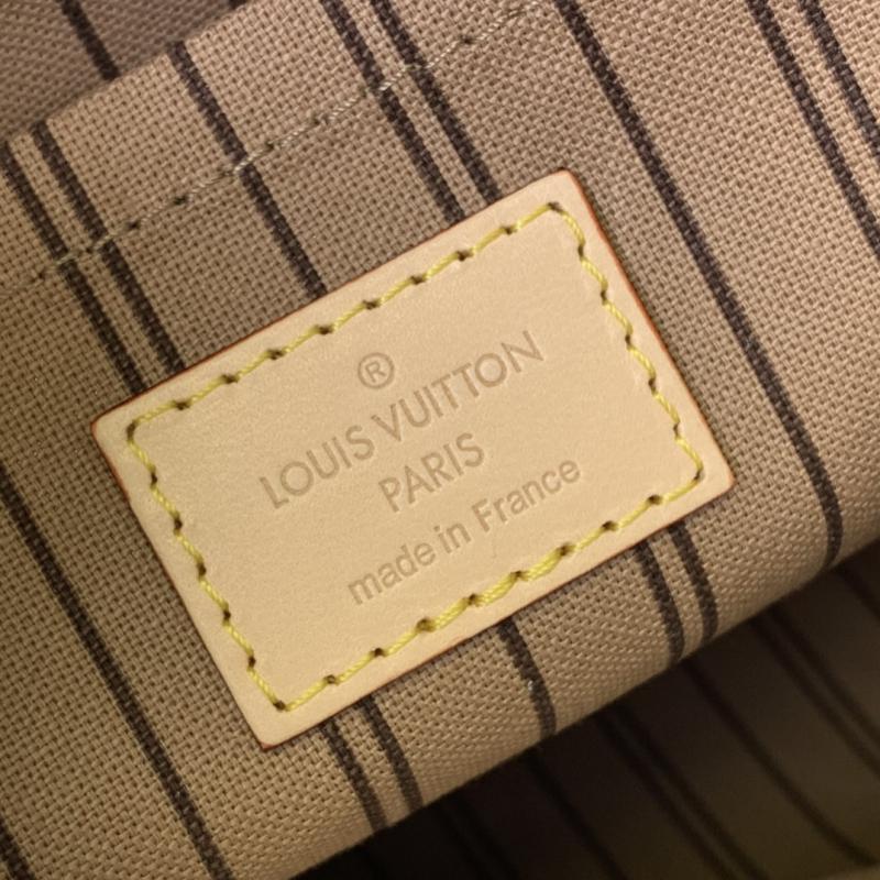 Louis Vuitton Piano M12095