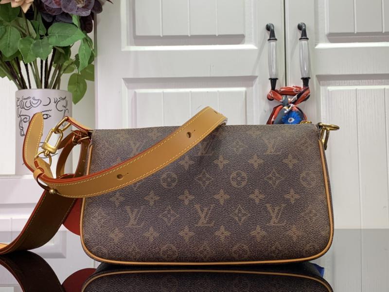 Louis Vuitton Pochette Accessoire XL M11623