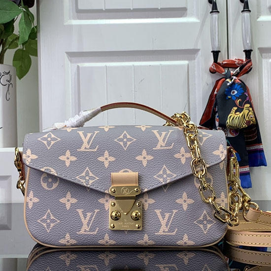 Louis Vuitton Pochette Metis East West M12429