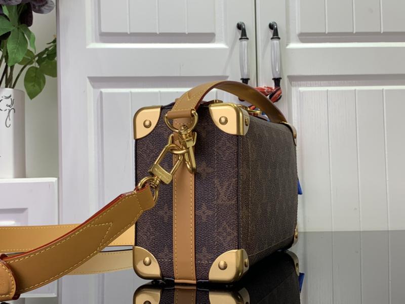 Louis Vuitton Soul Trunk East West M11536