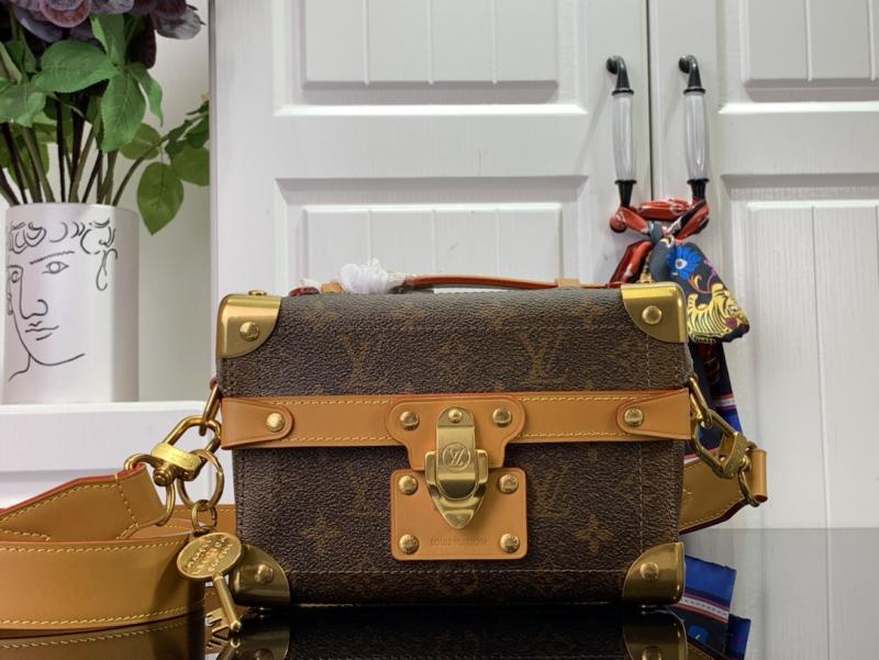 Louis Vuitton Soul Trunk M11535