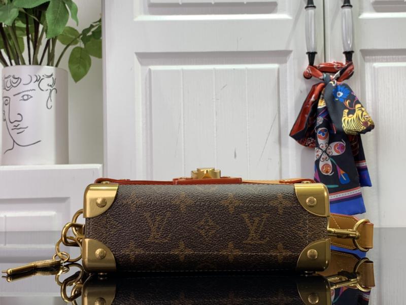 Louis Vuitton Soul Trunk M11535