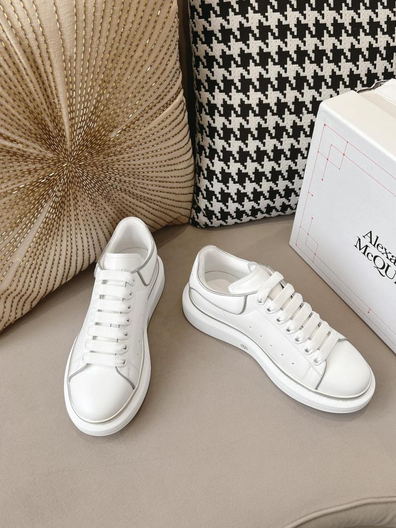 McQueen Unisex Sneakers SAS82616