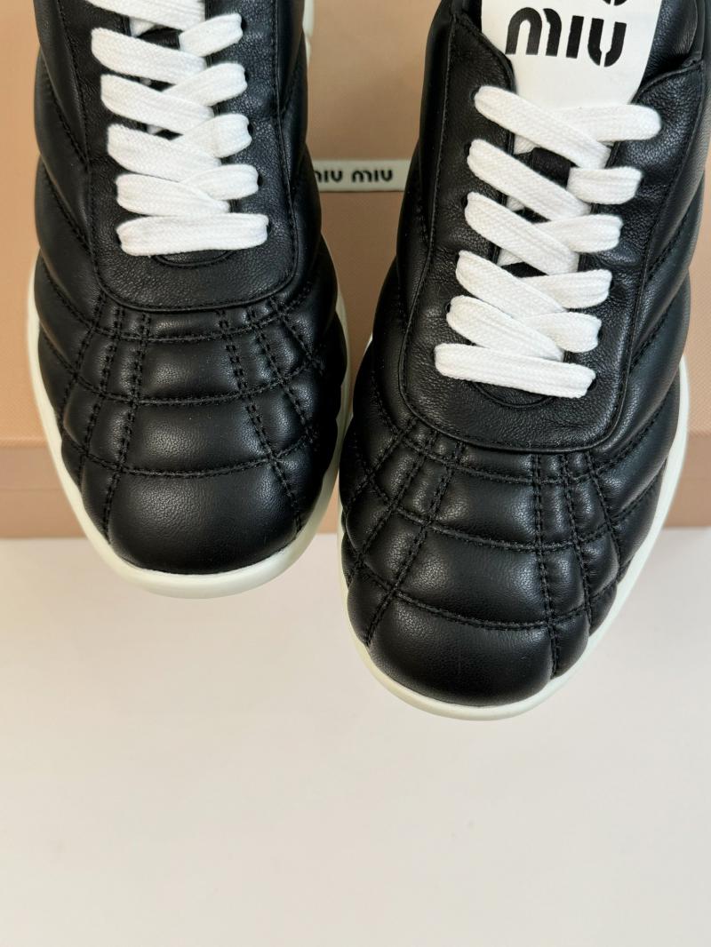 Miu Miu Sneakers SMS81601