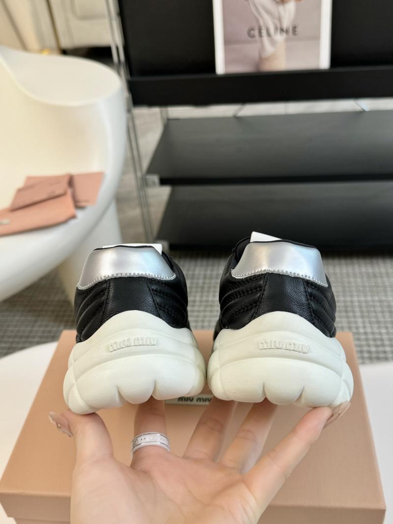 Miu Miu Sneakers SMS81601