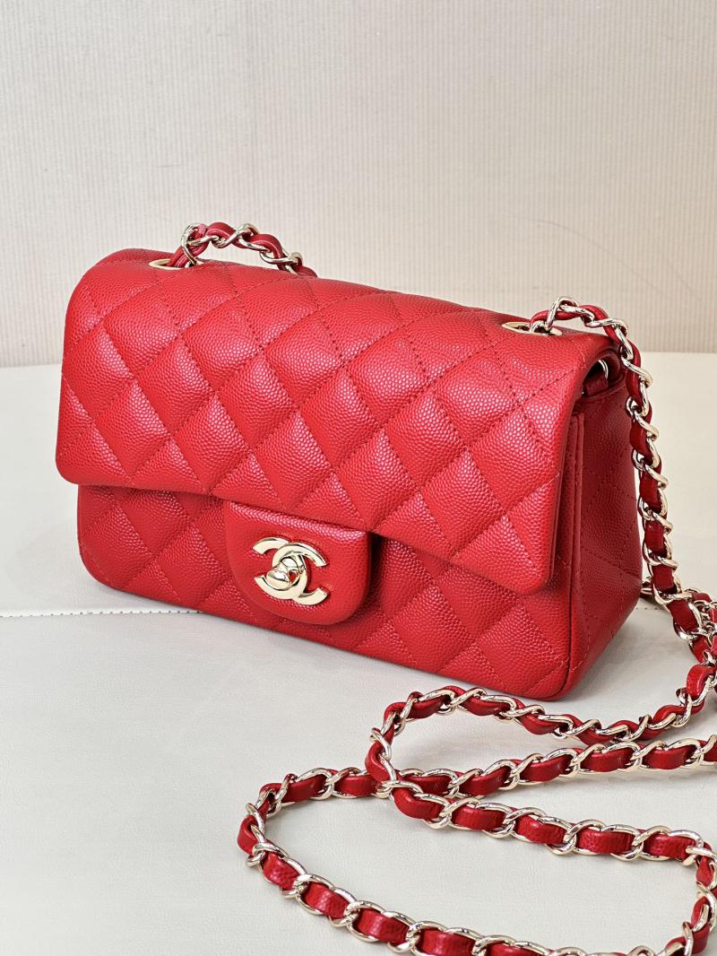 Small Chanel Grained Calfskin Flap Bag A01116 Red