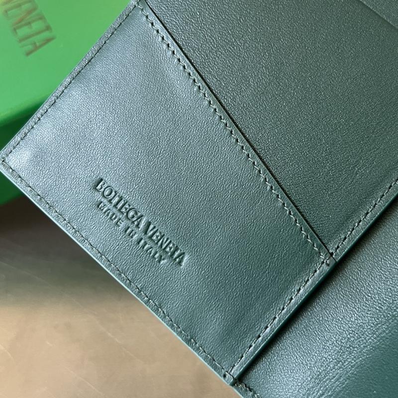 Bottega Veneta Cassette Passport Case 777046 Green