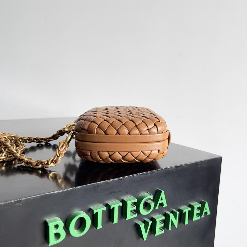 Bottega Veneta Knot With Chain 776662 Camel