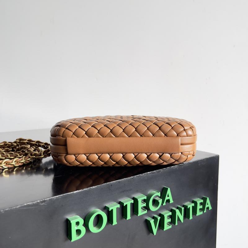 Bottega Veneta Knot With Chain 776662 Camel