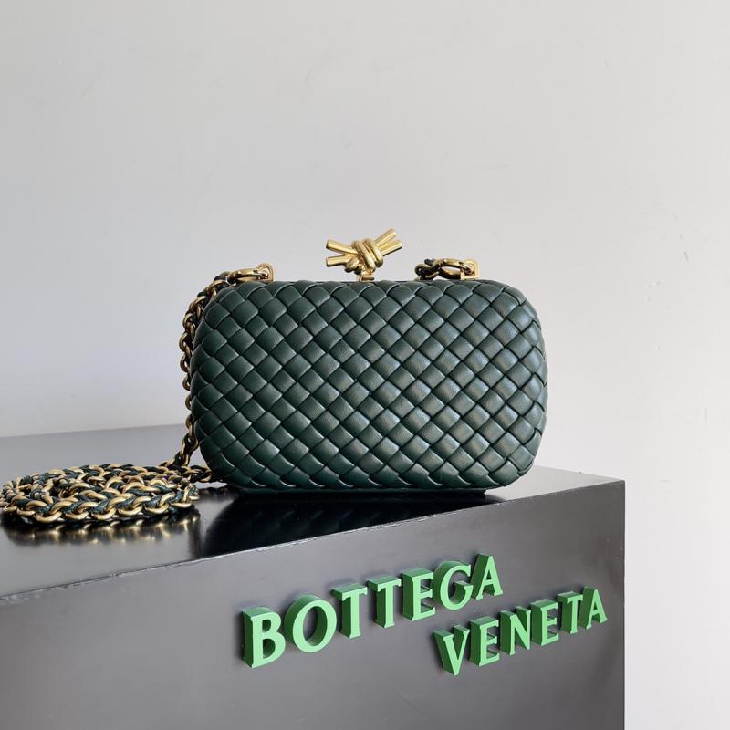 Bottega Veneta Knot With Chain 776662 Dark Green