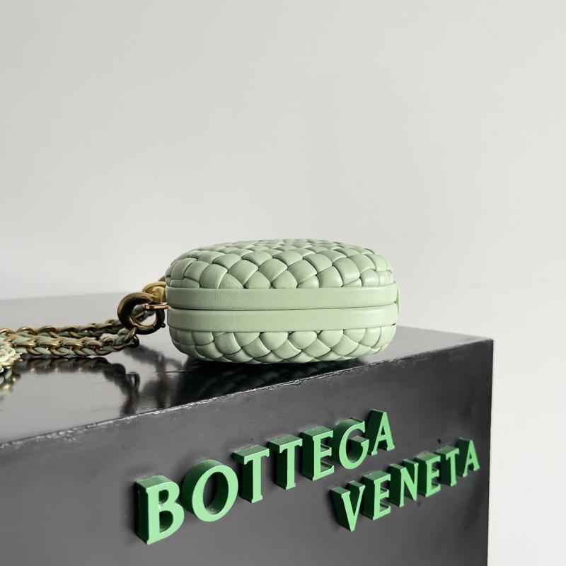 Bottega Veneta Knot With Chain 776662 Fresh Mint