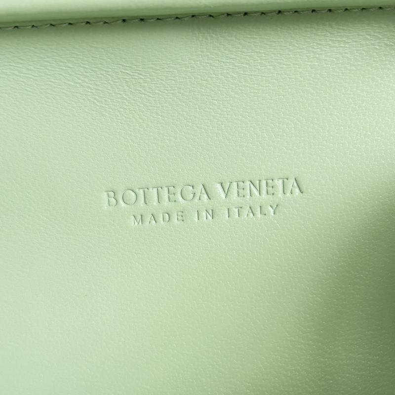 Bottega Veneta Knot With Chain 776662 Fresh Mint