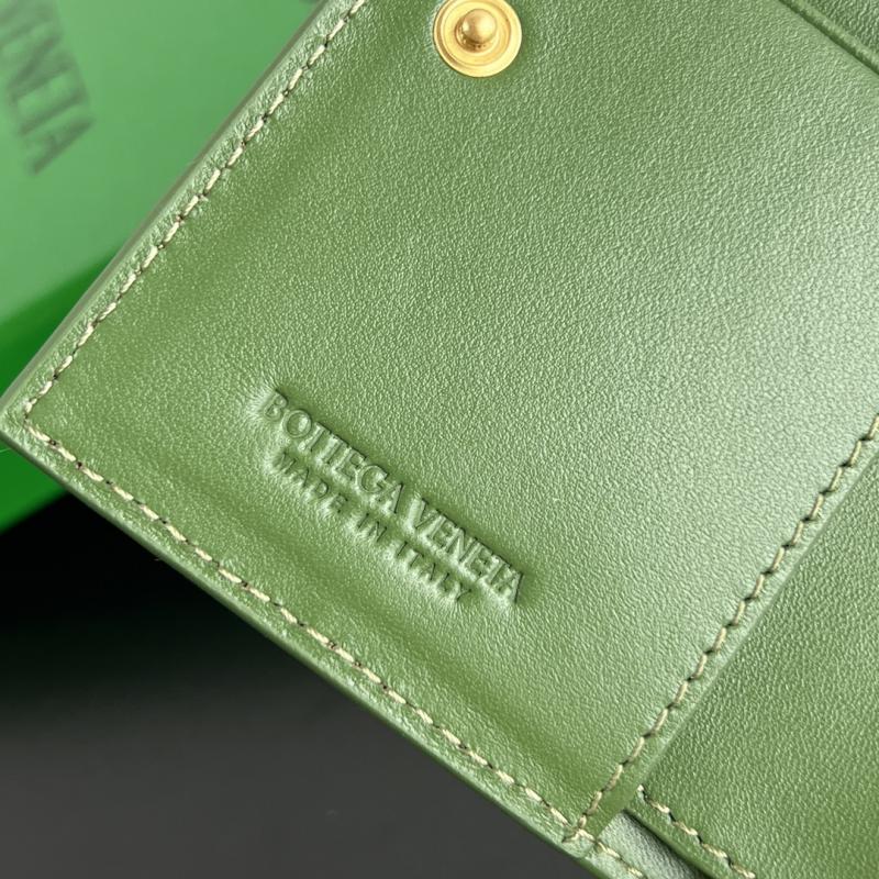 Bottega Veneta Small Intrecciato Bi-Fold Zip Wallet 742330 Green