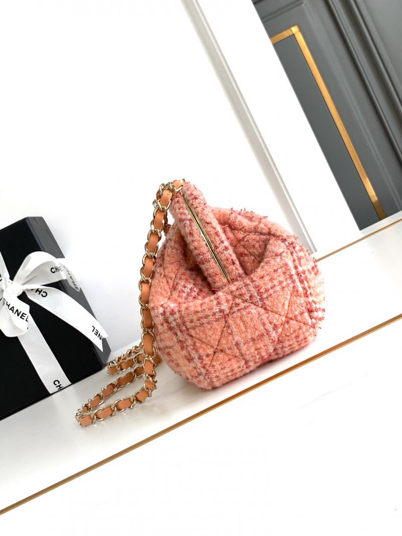 Chanel Clutch Orange AS4717