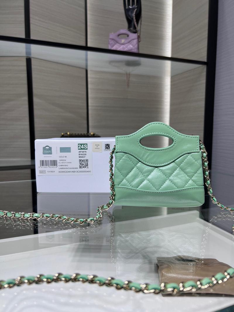 Chanel Clutch With Chain AP3875 Green