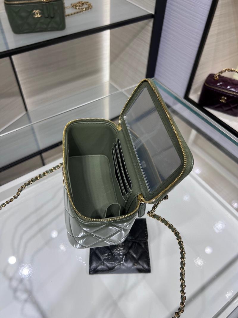 Chanel Clutch With Chain AP4168 Green