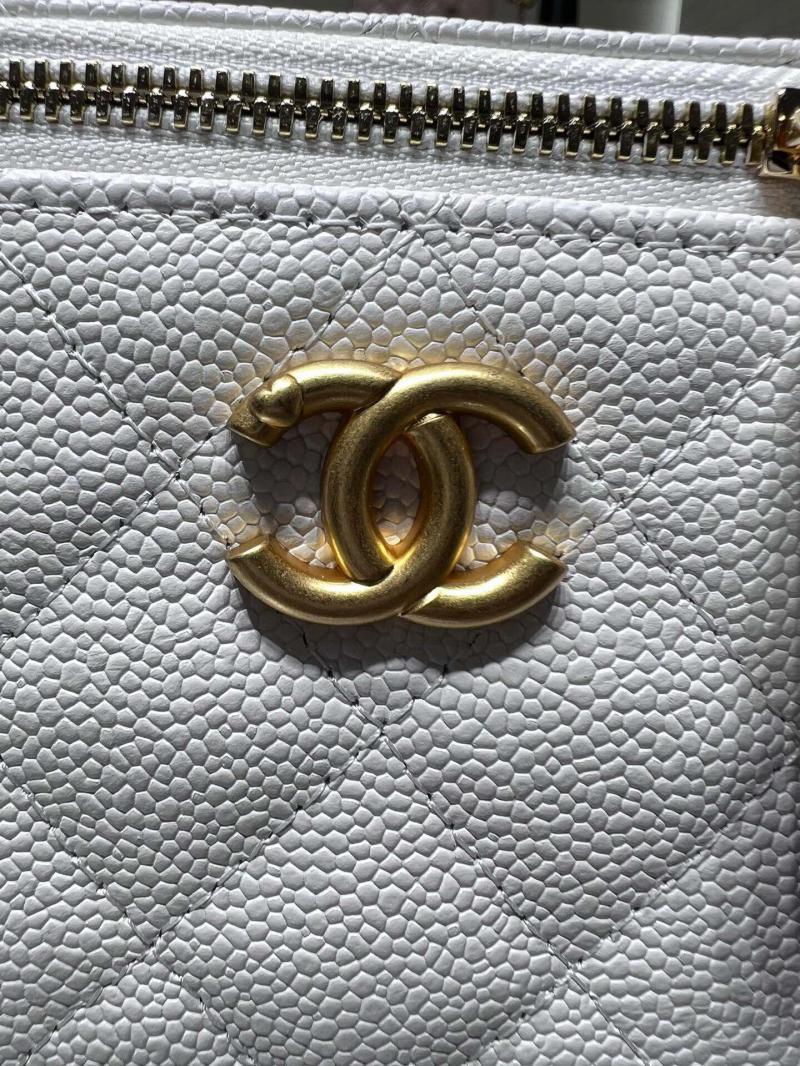 Chanel Mini Vanity Case AP3203 White