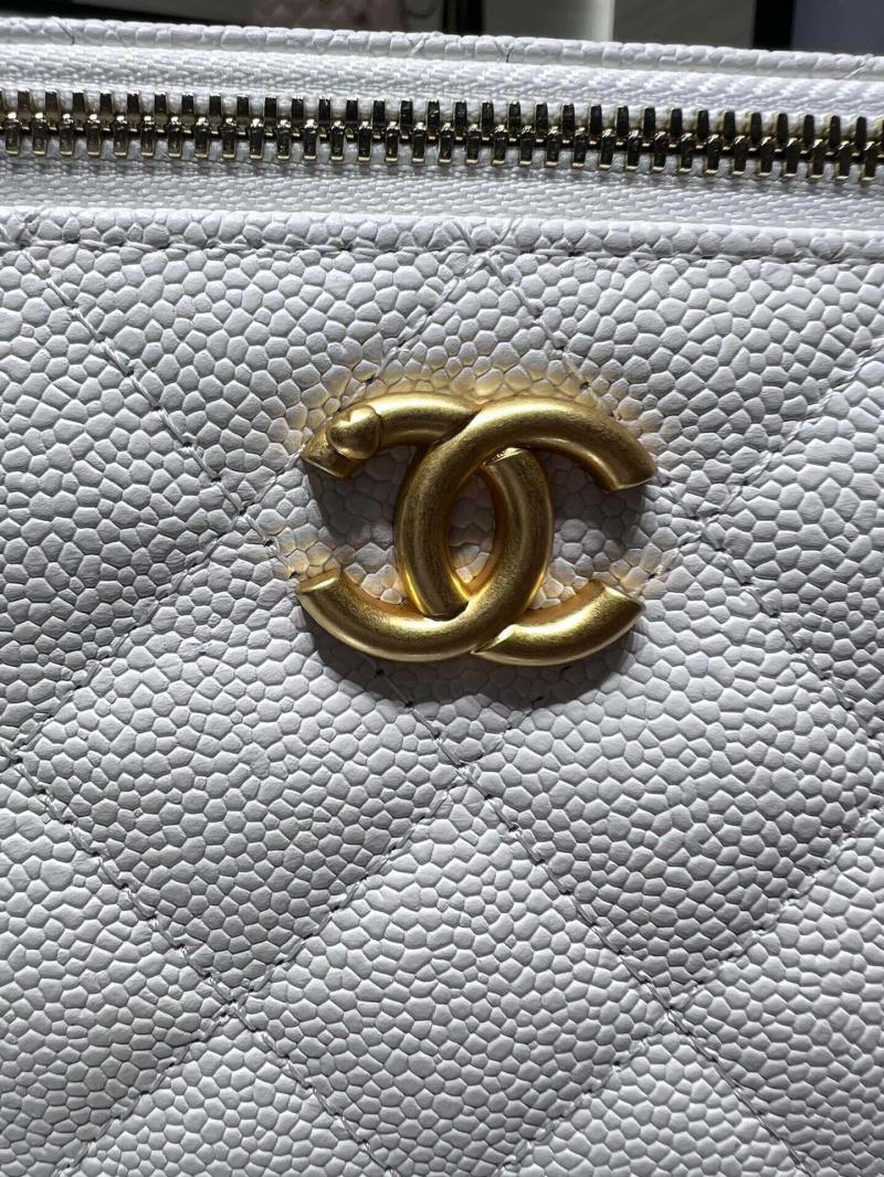 Chanel Vanity Case With Chain AP3204 White