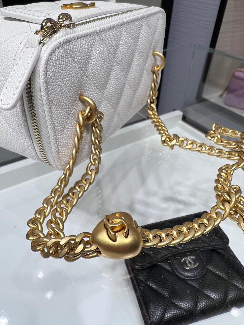 Chanel Vanity Case With Chain AP3204 White