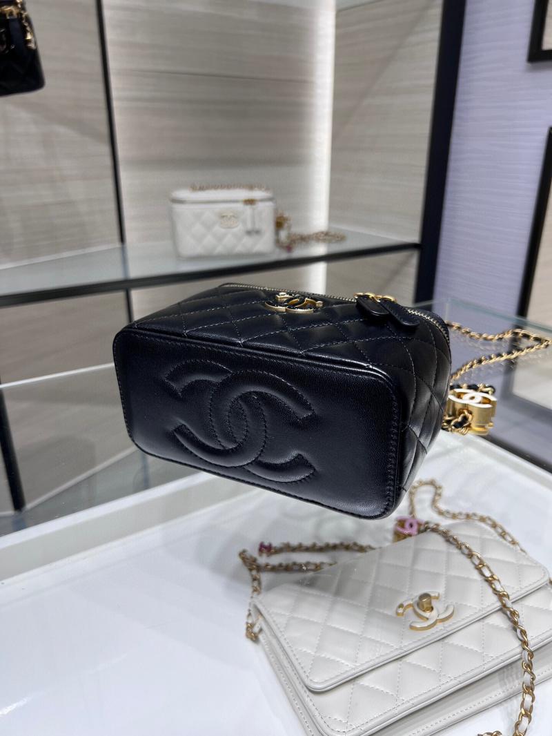 Chanel Vanity Case With Chain AP3940 Black